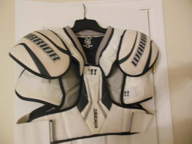 Used Warrior Bully shoulder pads senior large
