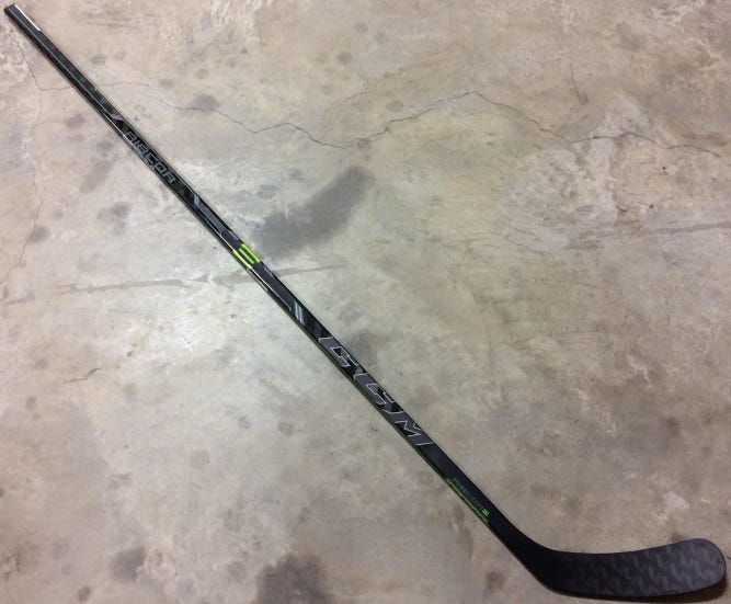 CCM Ribcore 40K Pro Stock Hockey Stick Grip 100 Flex Left H11 Sakic 7270