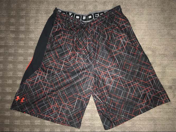 Under Armor Digitalized Black Shorts Large