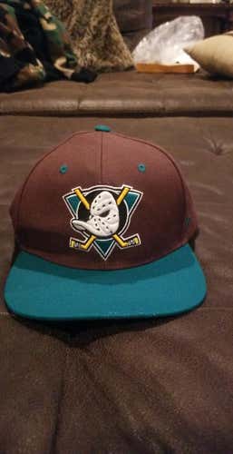 Anaheim Mighty Ducks vintage snapback