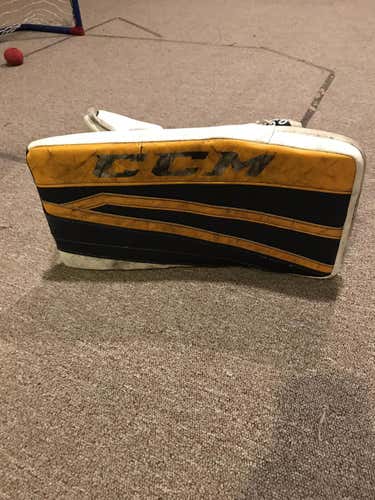 Ccm eflex 2 goalie glove and blocker