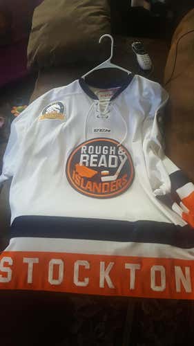 Stockton Thunder alt jersey (Rough and ready islanders)