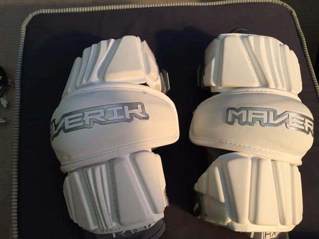 Maverik Max Arm Pad size large, used twice, great condition.
