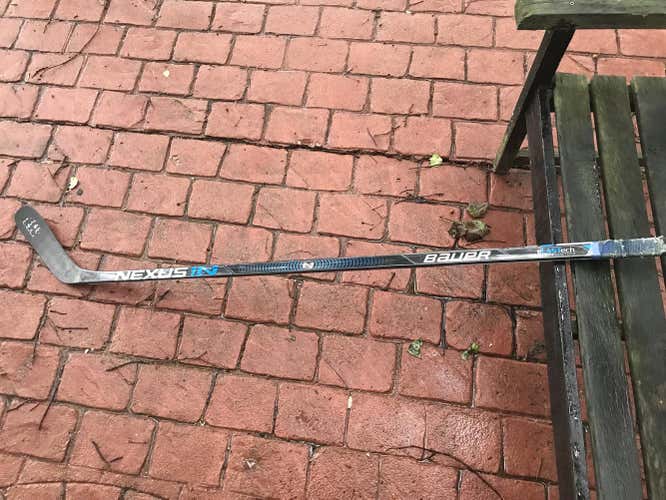 Bauer Nexus 1n - pro stock - 77 flex p88 - Grip Senior Hockey Stick