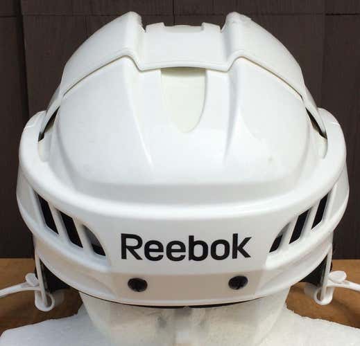 2 Helmets 1 Reebok 11K VN Medium White New 1 CCM V08 White Small Used 5103