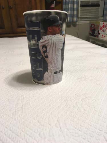 Hard to find: New York Yankees Derek Jeter  Hologram Cup