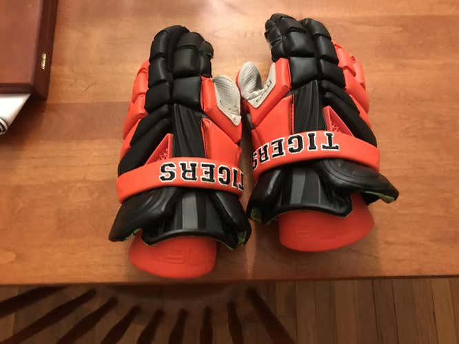 need trades for other gloves