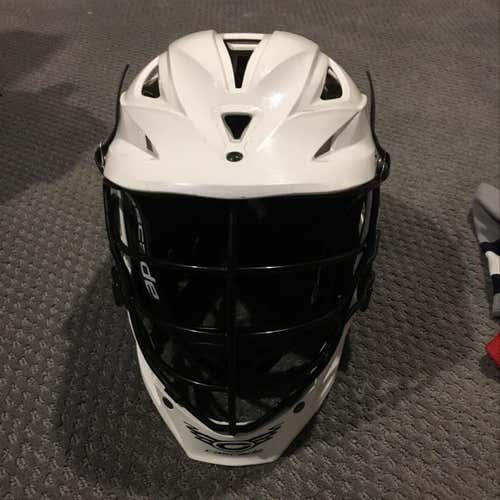 Cascade R White Helmet (in Great condition)