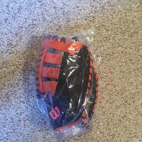 Wilson A2000 MC24 First Base Glove