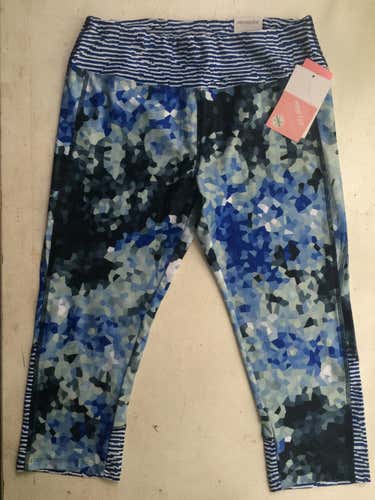 New Women's Capri Leggings Bundle. Bonus Pink Jockey Leggings  Size Medium