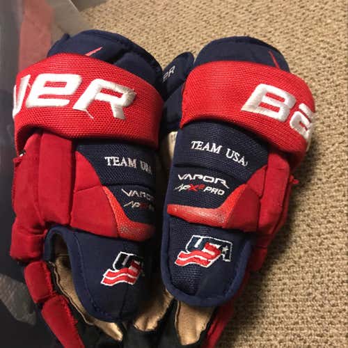 TEAM USA Bauer APX'2 gloves. RARE