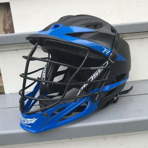 Like New Cascade R (Matte Black/Blue)