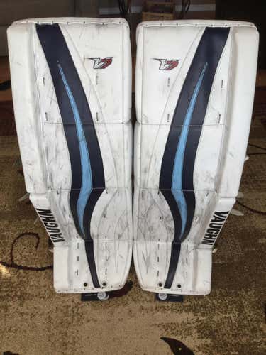AHL Pro Return Vaughn V7 XR Pro Carbon Goalie Pads - 35+2