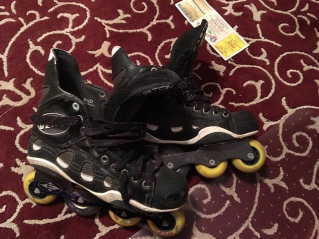 9 1/2D Easton air Vent Roller Hockey Skates 9.5D