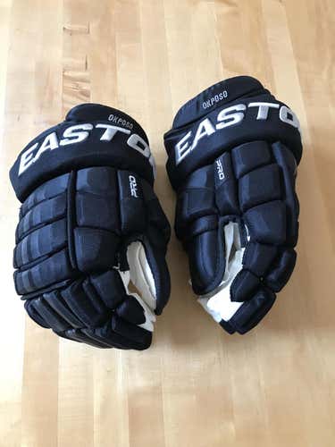 Kyle Okposo Pro stock all-star game gloves
