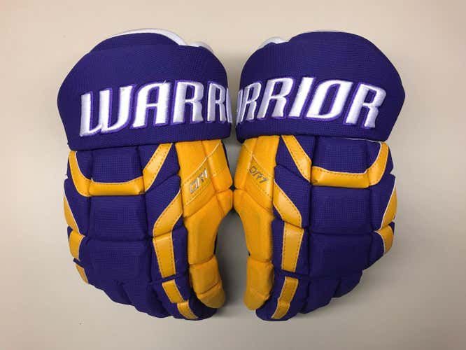 Pro Stock Warrior Covert QR1 Pro retro LA Kings gloves - 15"