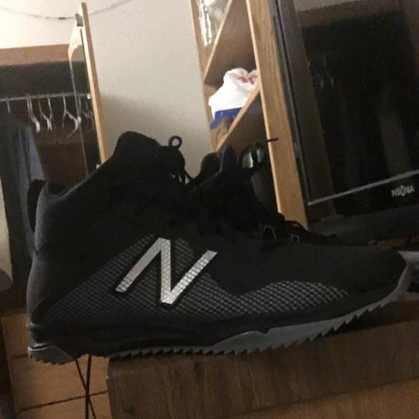 New Balance Freeze Turf Black (Size 10)