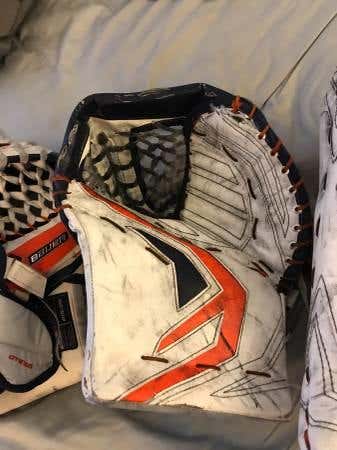 Bauer Total one glove set with practice glove