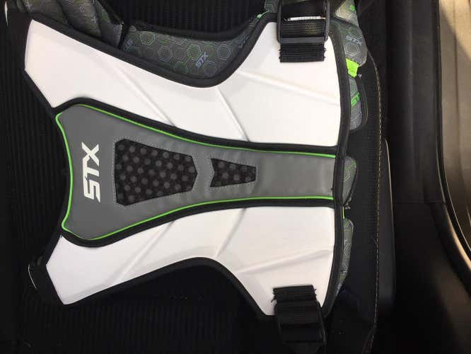 STX Cell III Shoulder Pads--Large