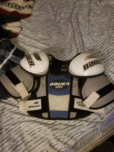 Bauer Shoulder Pads