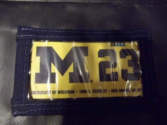 MICHIGAN WOLVERINE SKATE BAG