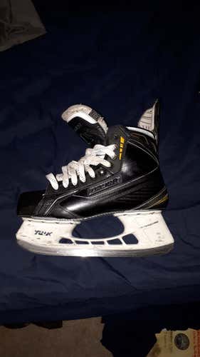 Used bauer supreme matrix skates