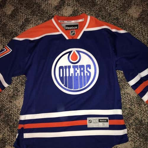 Edmonton Oilers Connor McDavid #97 Reebok Jersey - Size Adult Small
