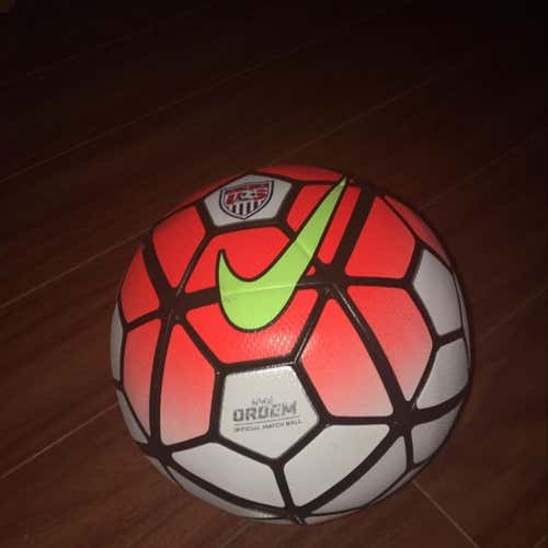 Nike Ordem Match Ball