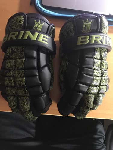 Brand New Brine Black and Green Glow in the Dark Gloves