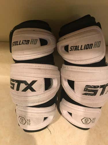STX  Stallion HD Arm Pads