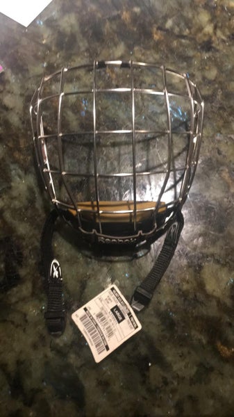 New Reebok 11k Silver Cage Size Large