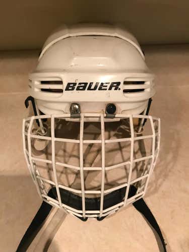 Bauer White Hockey Helmet HH4000XS