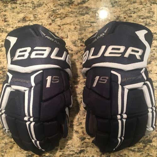 Bauer Supreme 1s Hockey Gloves