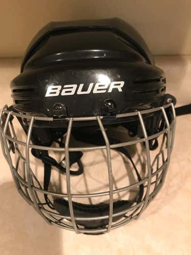 Bauer BHH2100JR adjustable fits sizes 6 1/4 - 7 5/8