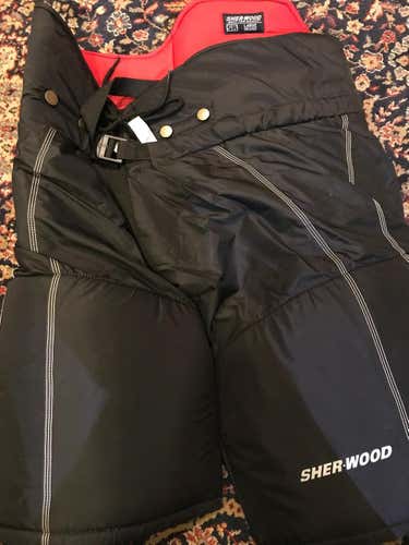 Sherwood Senior size Large