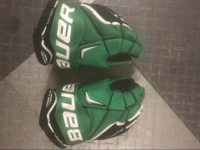 Hockey Gloves