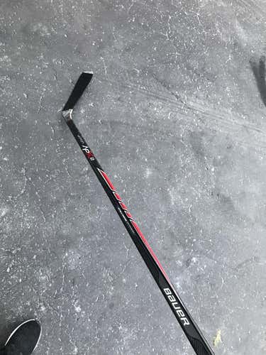 82 flex Bauer Apx2 shaft with 1x Blade - 2 piece Hockey Stick - 82 flex - p92 curve - Grip