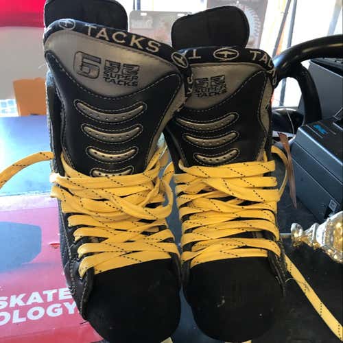 CCM Super Tacks 652 Sz 7