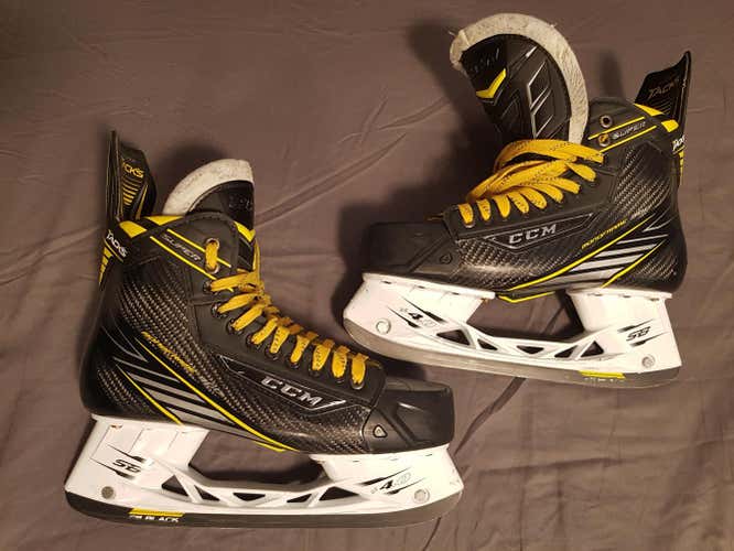 10 D - CCM Super Tacks Skates