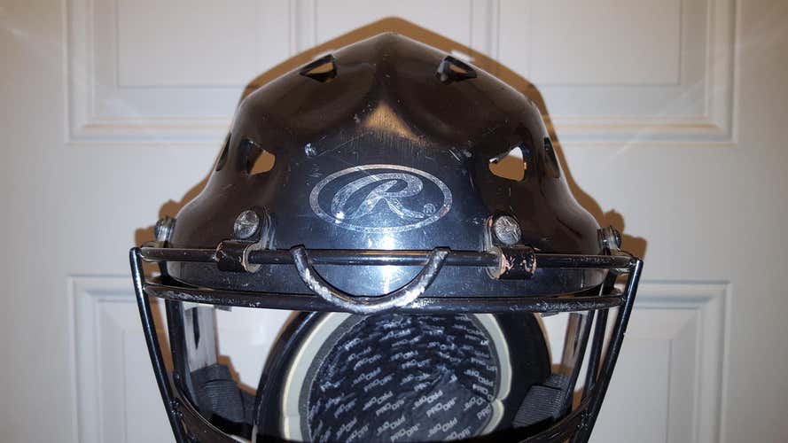 RAWLINGS COOLFLO HOCKEY STYLE CATCHERS HELMET