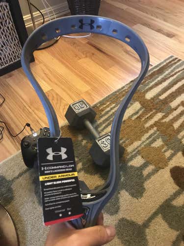 BNWT Under Armour Command Low