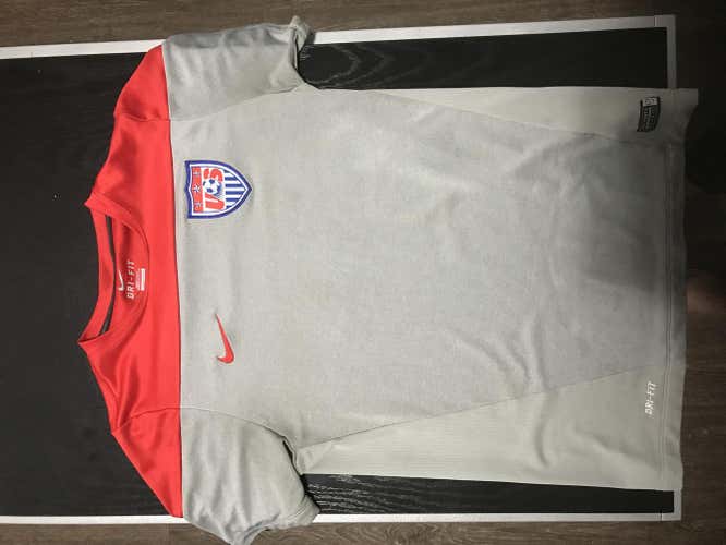 2014 USA men's World Cup practice jersey