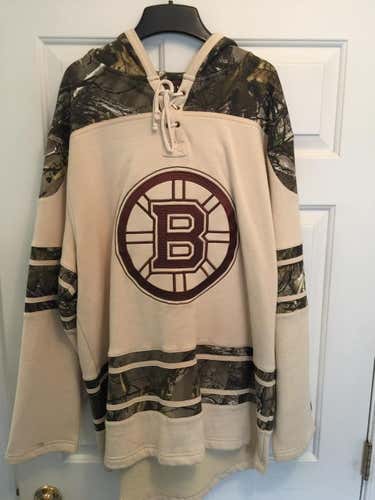 Old Time Hockey Boston Bruins Real Tree Lacer Hoodie
