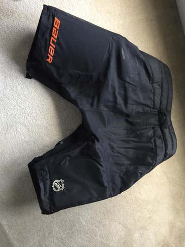 Bauer Flyers Pro Stock Padded Shell XL