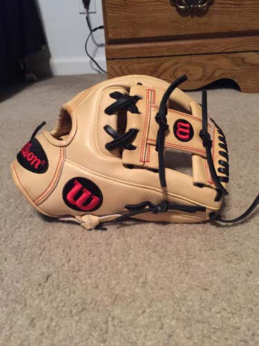 Brand new Wilson A2000