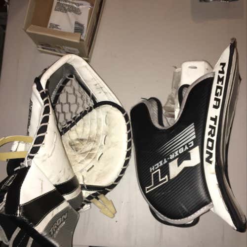 Goalie Glove And Blocker