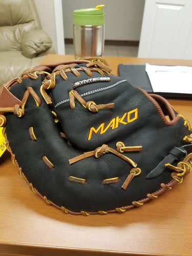 EASTON MAKO LIIMITED EDITION 12.75" MAKO38B