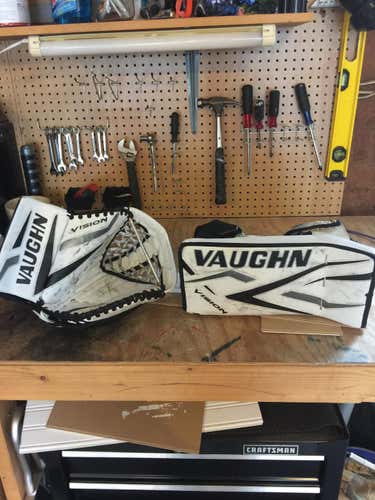 Vaughn Vision 9400 Glove and Blocker