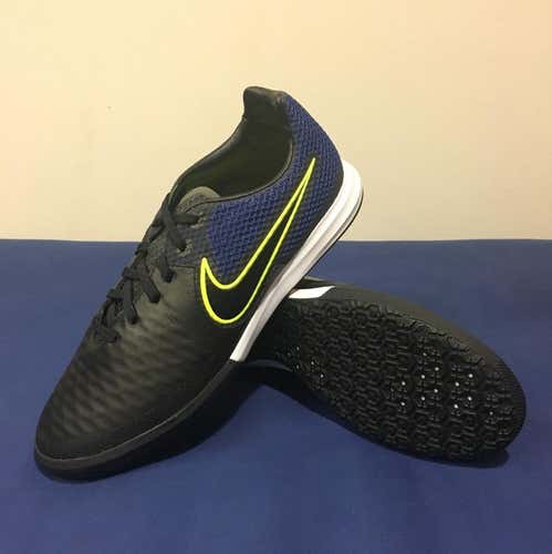Nike MagistaX Finale Indoor Cleats Size 8