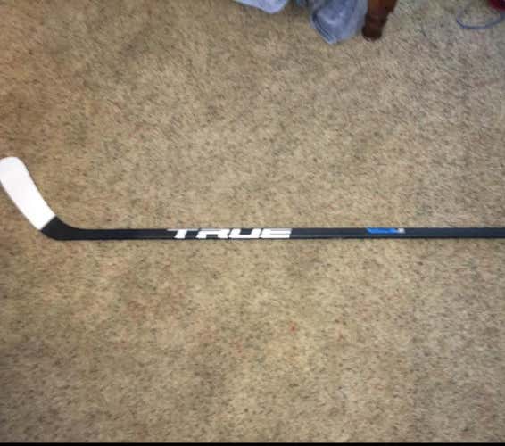 True Xcore 9 Intermediate Hockey Stick